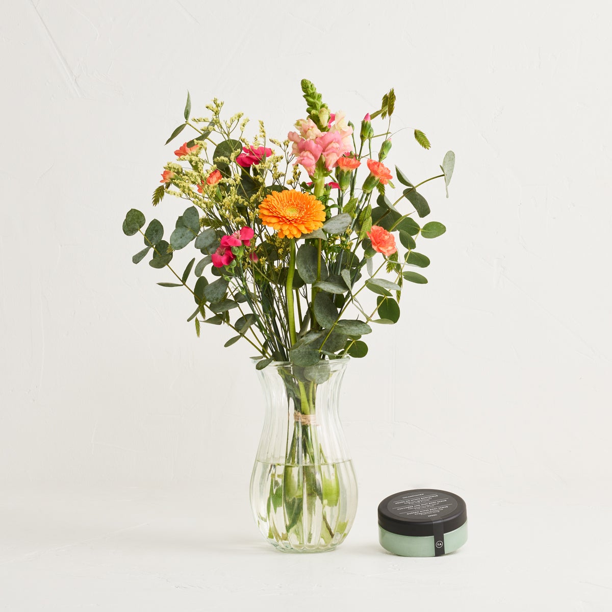 Floristens kreative buket, flerfarvet med Bodyscrub