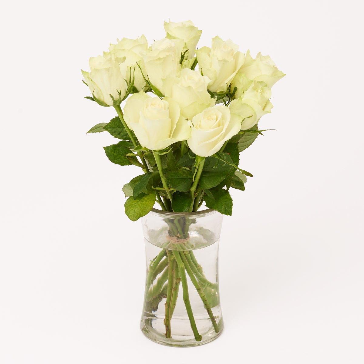 Rosebuket i hvid - leveres i gaveboks med DAO